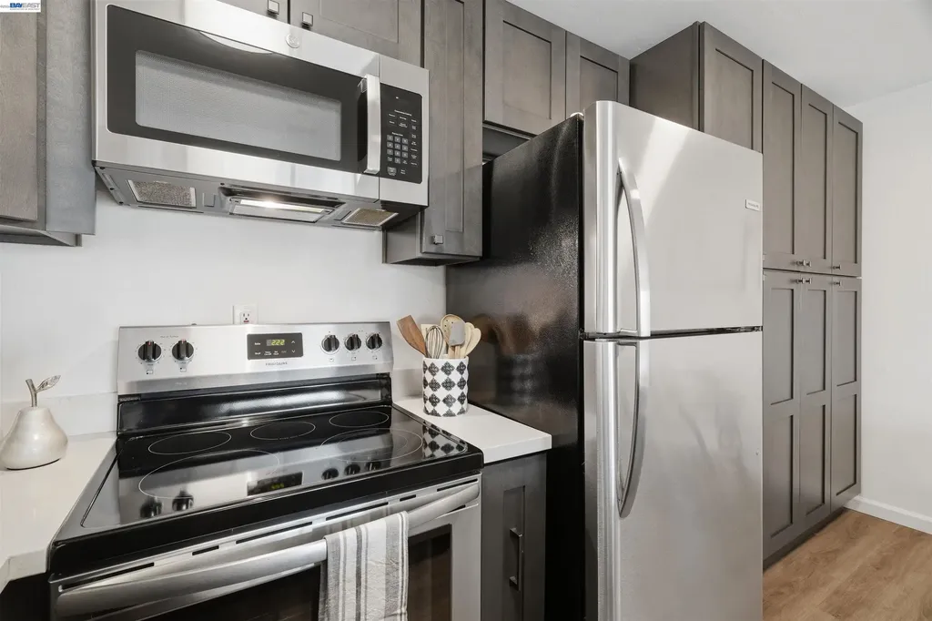 199 Montecito Avenue Oakland CA 94610
