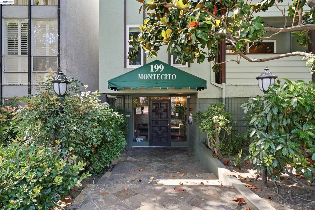 199 Montecito Avenue Oakland CA 94610