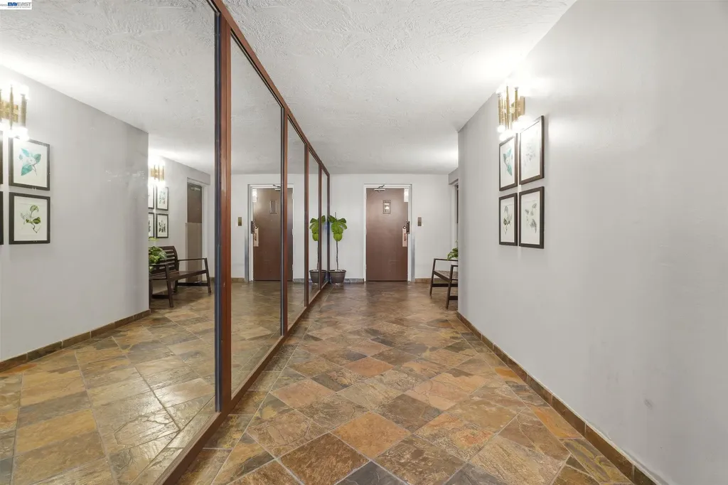 199 Montecito Avenue Oakland CA 94610