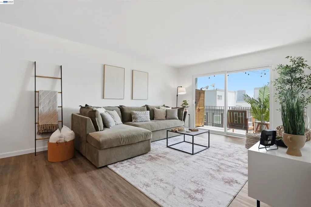 199 Montecito Avenue Oakland CA 94610