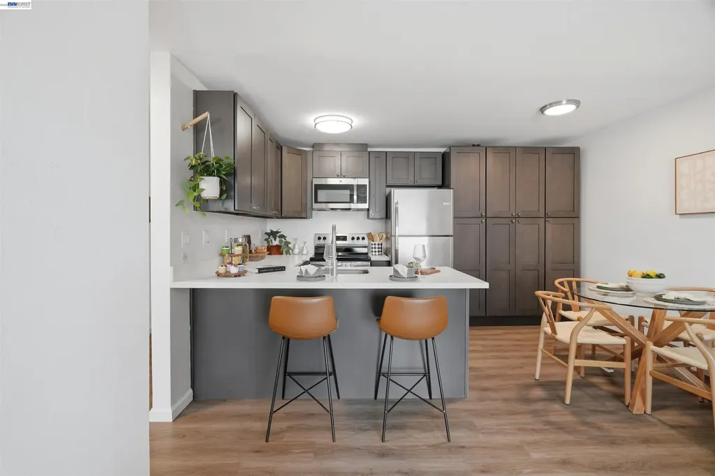 199 Montecito Avenue Oakland CA 94610