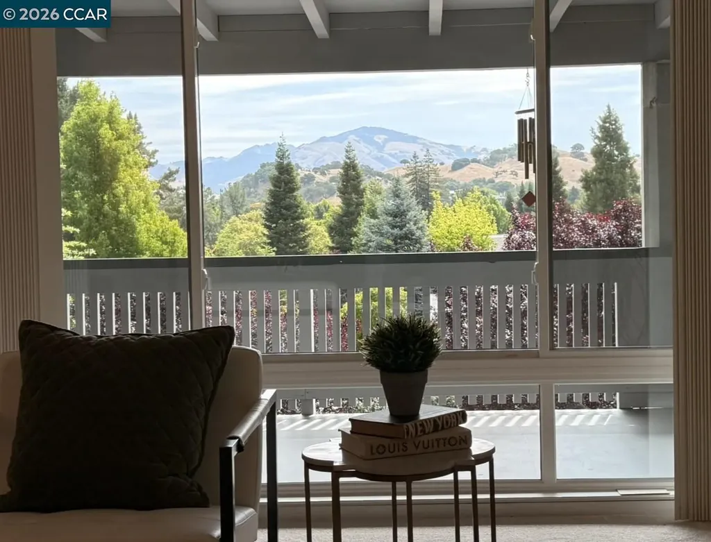 1549 Oakmont Walnut Creek CA 94595