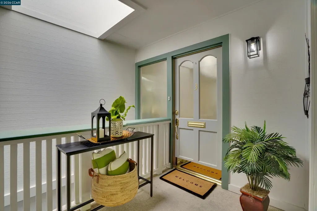 1549 Oakmont Walnut Creek CA 94595