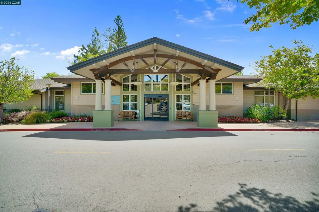 1549 Oakmont Walnut Creek CA 94595