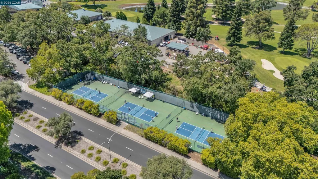 1549 Oakmont Walnut Creek CA 94595