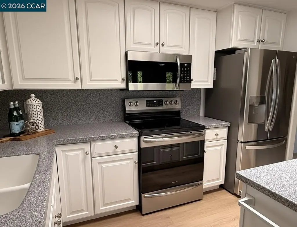 1549 Oakmont Walnut Creek CA 94595