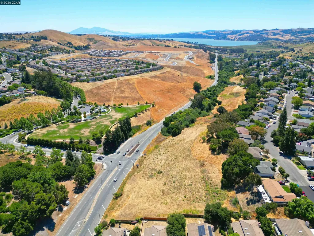 1025 Columbus Parkway Vallejo CA 94591