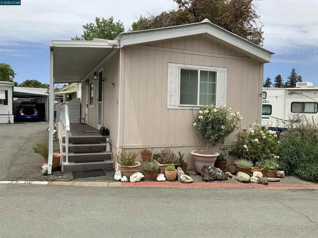 66 The Trees Drive Concord CA 94518