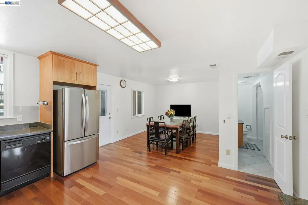 438 Leland Avenue San Francisco CA 94134