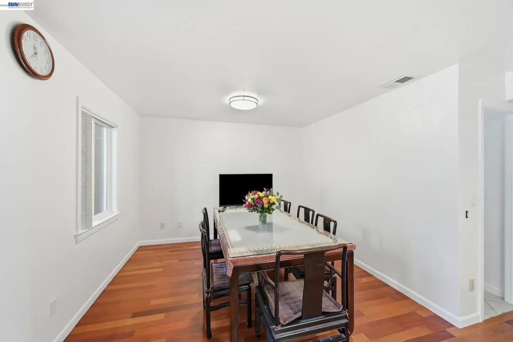 438 Leland Avenue San Francisco CA 94134