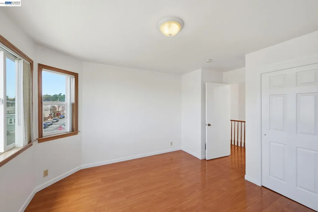 438 Leland Avenue San Francisco CA 94134