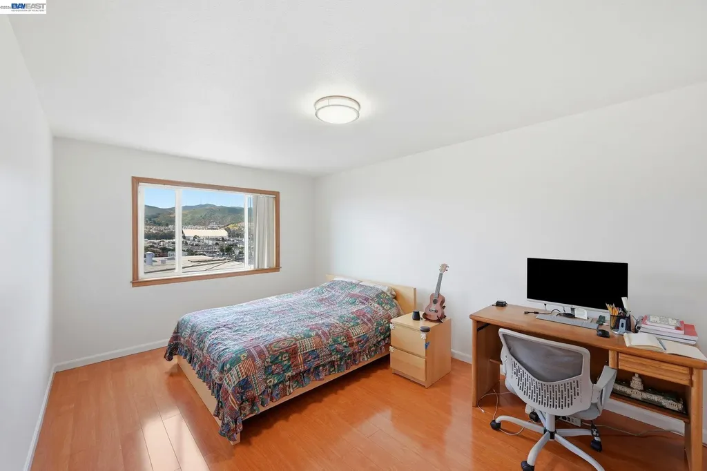 438 Leland Avenue San Francisco CA 94134