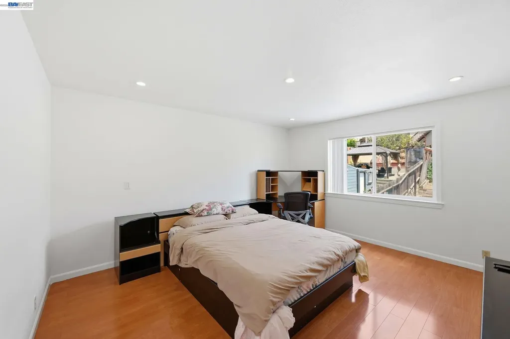 438 Leland Avenue San Francisco CA 94134