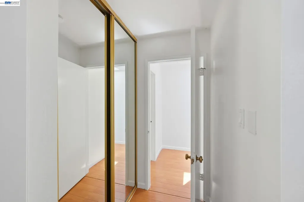 438 Leland Avenue San Francisco CA 94134