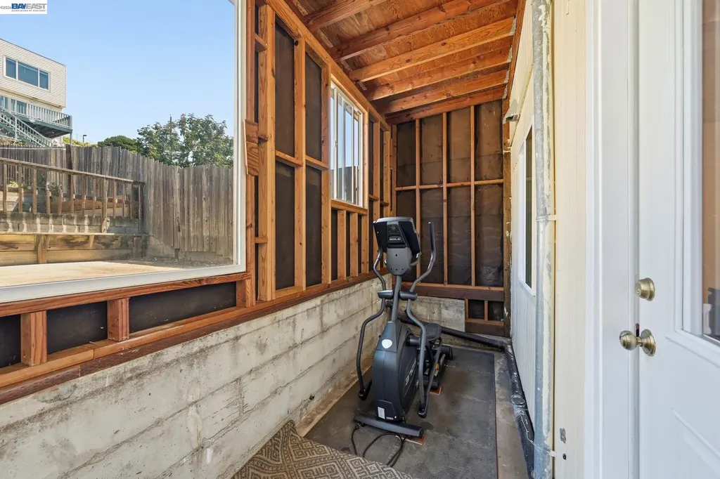 438 Leland Avenue San Francisco CA 94134