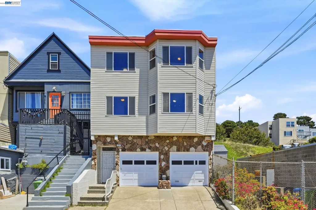 438 Leland Avenue San Francisco CA 94134