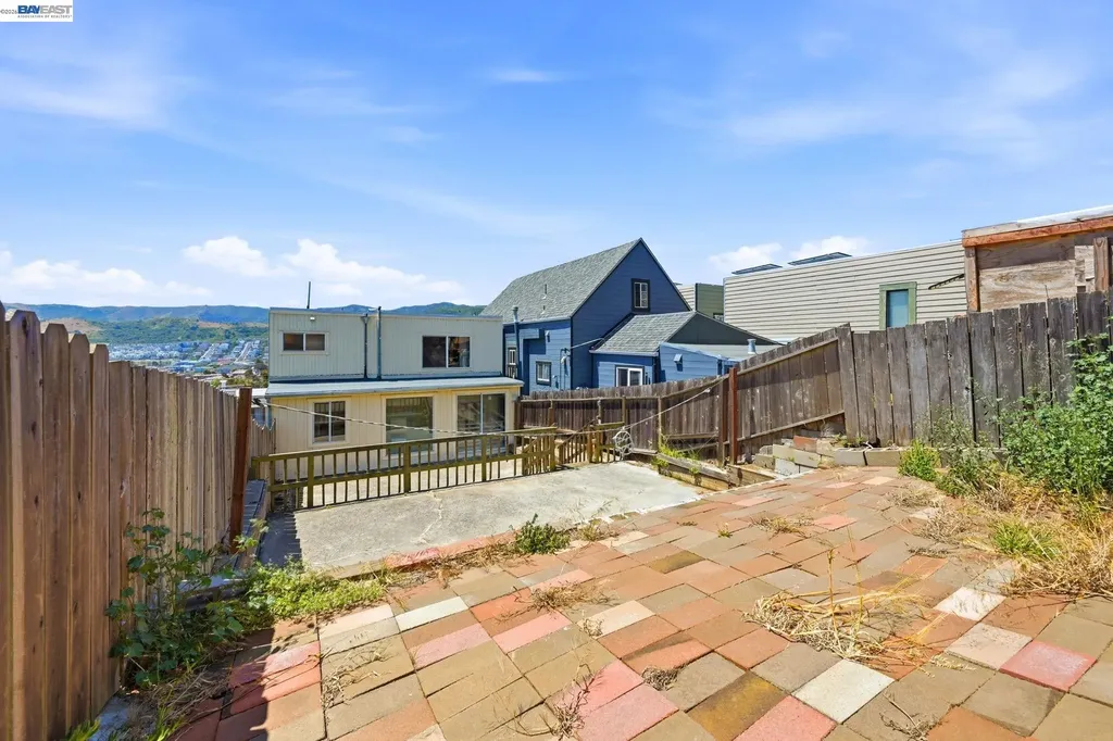 438 Leland Avenue San Francisco CA 94134
