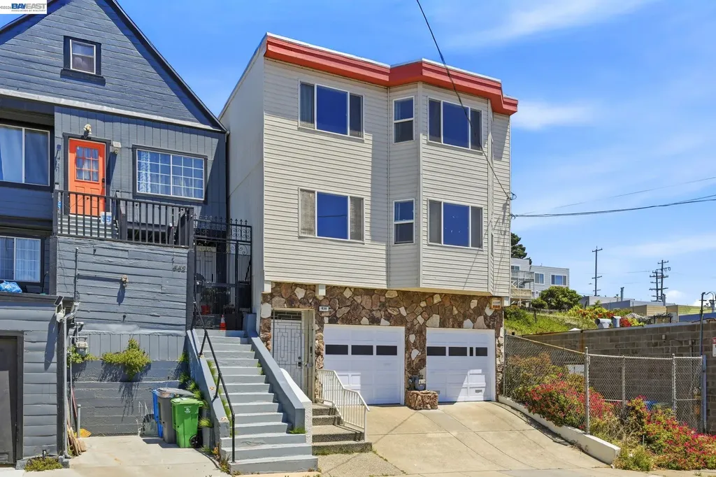 438 Leland Avenue San Francisco CA 94134