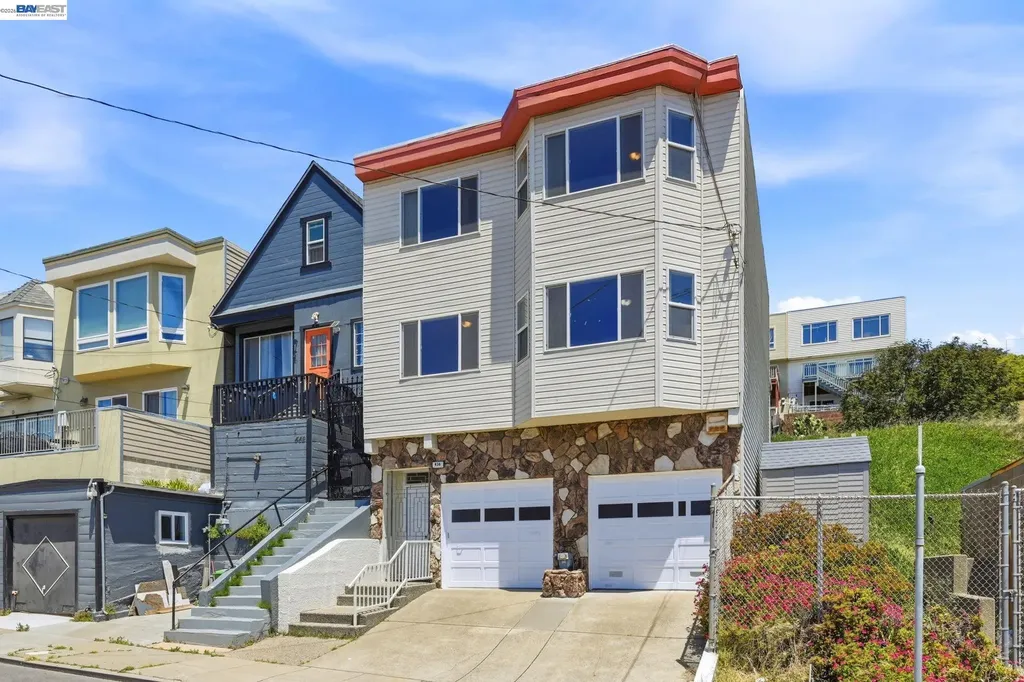 438 Leland Avenue San Francisco CA 94134