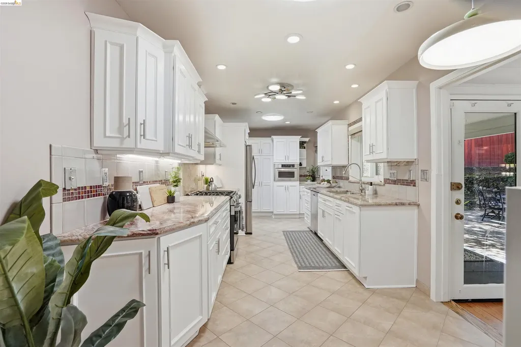 4500 Oak Hill Road Oakland CA 94605