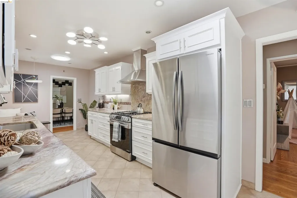 4500 Oak Hill Road Oakland CA 94605