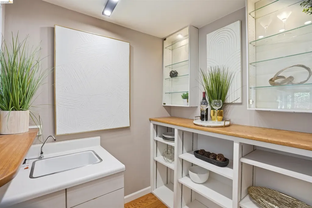 4500 Oak Hill Road Oakland CA 94605