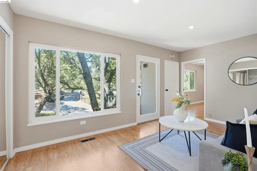 4500 Oak Hill Road Oakland CA 94605