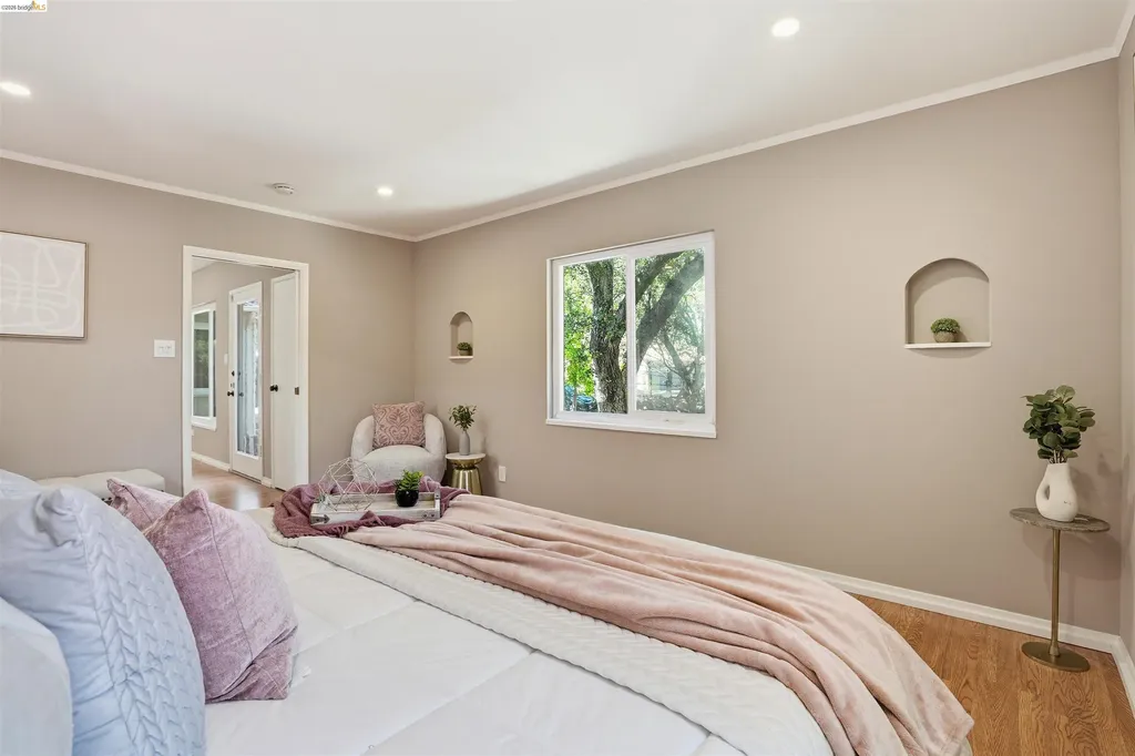 4500 Oak Hill Road Oakland CA 94605