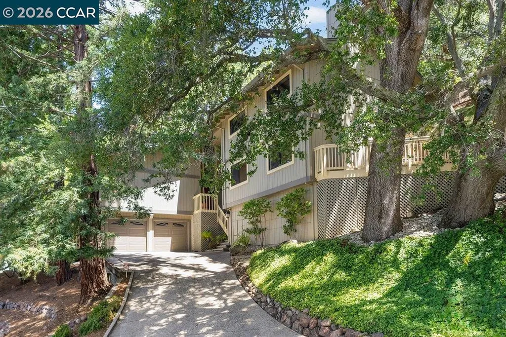 50 Altarinda Drive Orinda CA 94563