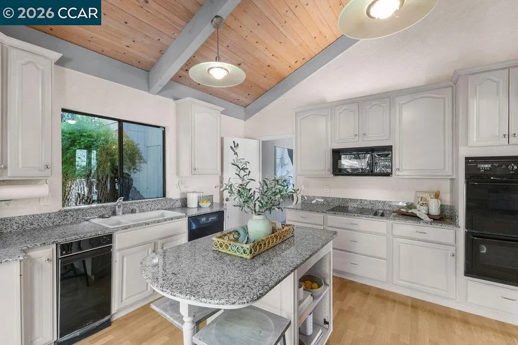 50 Altarinda Drive Orinda CA 94563