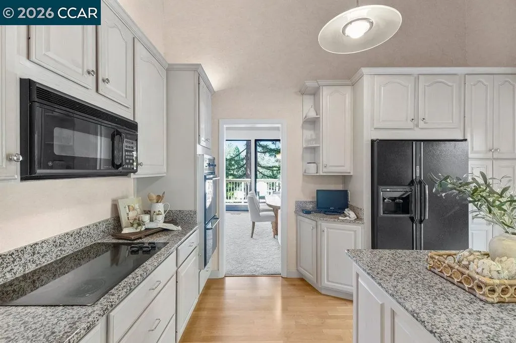 50 Altarinda Drive Orinda CA 94563