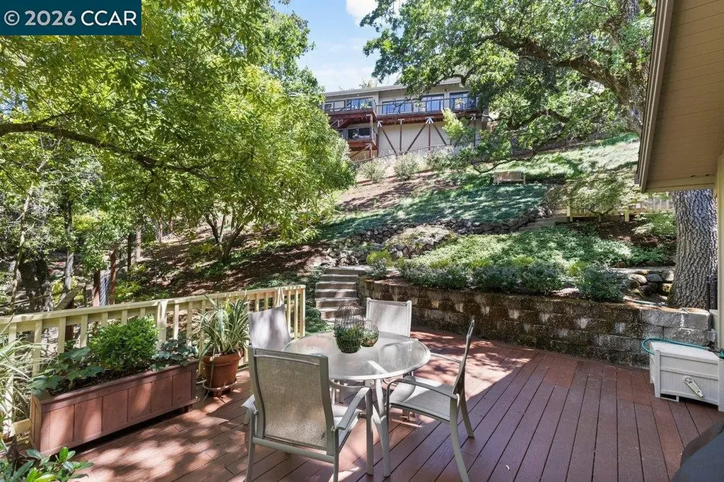 50 Altarinda Drive Orinda CA 94563