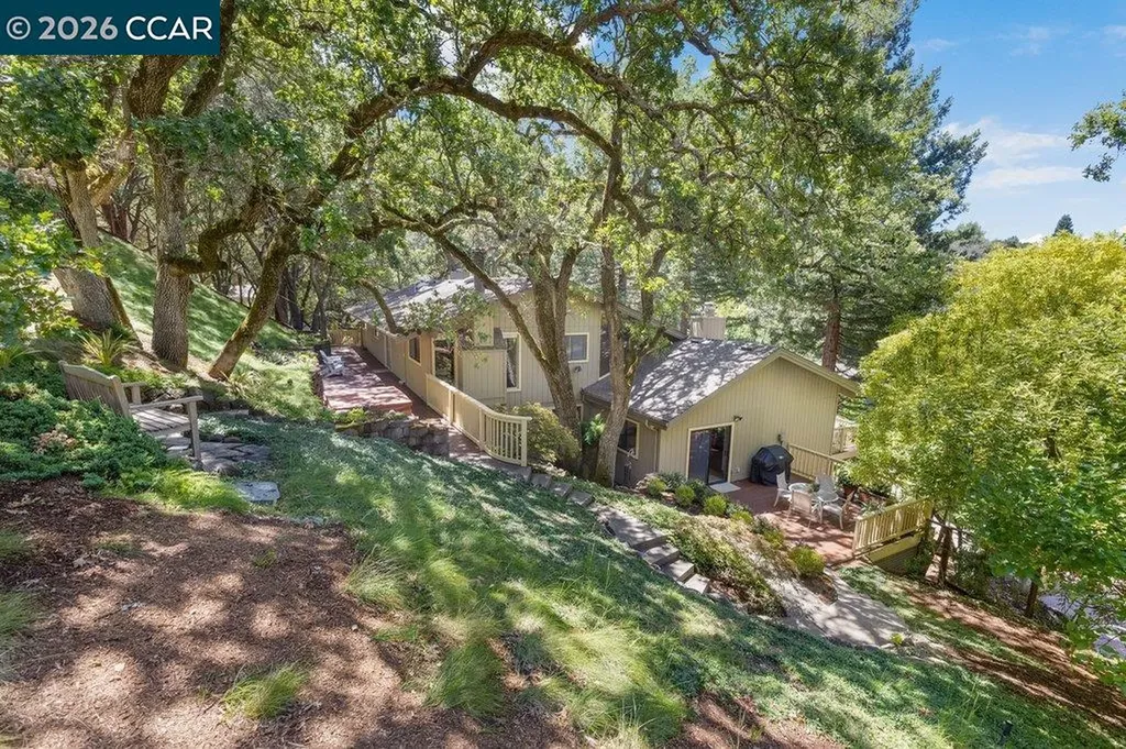 50 Altarinda Drive Orinda CA 94563