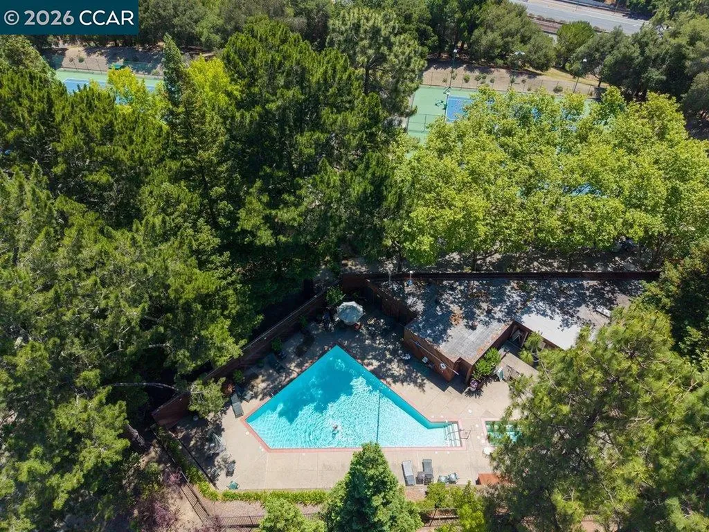 50 Altarinda Drive Orinda CA 94563