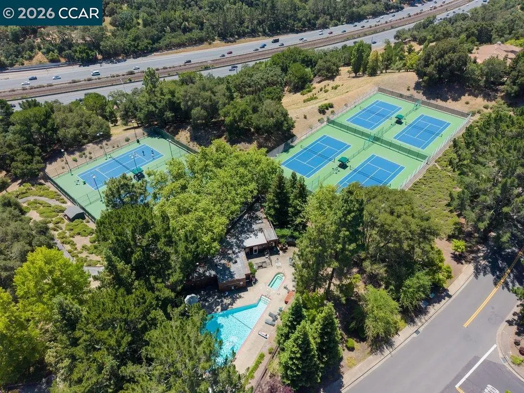 50 Altarinda Drive Orinda CA 94563