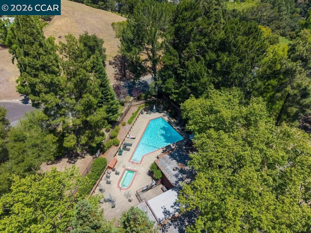 50 Altarinda Drive Orinda CA 94563
