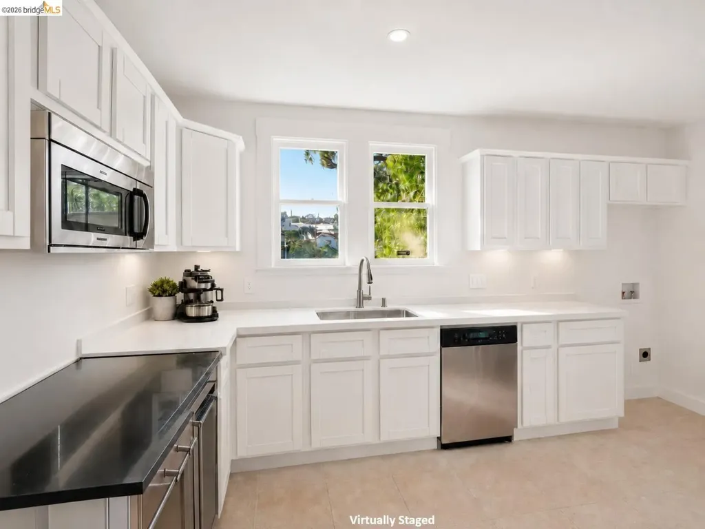 5320 El Camile Avenue Oakland CA 94619