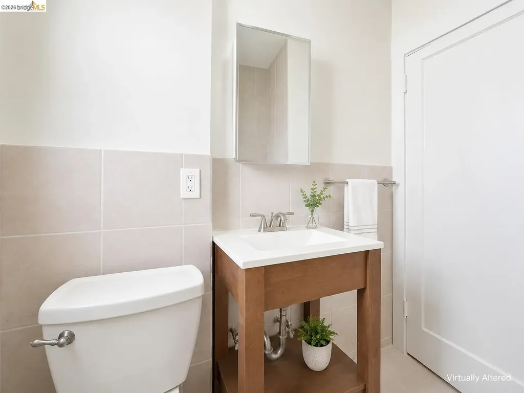 5320 El Camile Avenue Oakland CA 94619