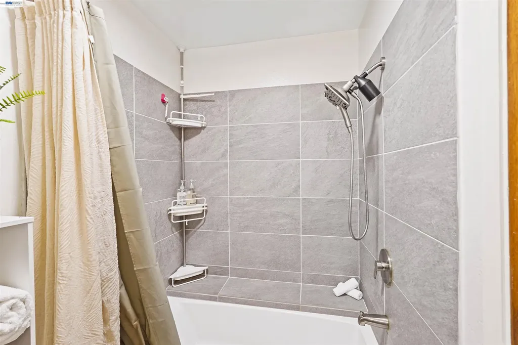 3501 35th Avenue Oakland CA 94619