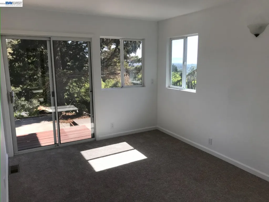 1210 Highland Boulevard Hayward CA 94542