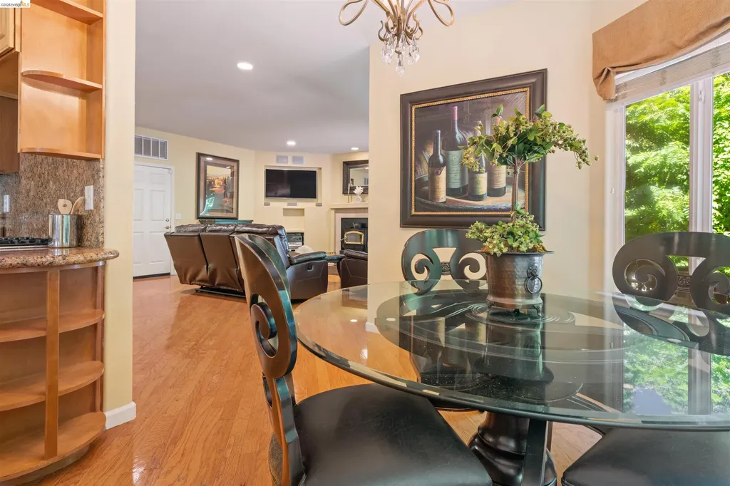 628 Stanley Lane El Sobrante CA 94803
