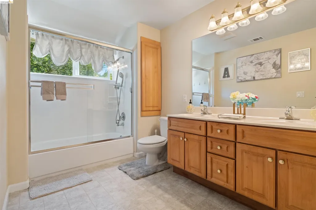 628 Stanley Lane El Sobrante CA 94803