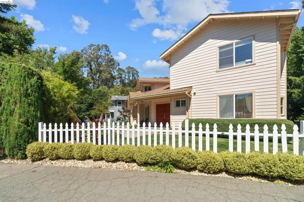 628 Stanley Lane El Sobrante CA 94803
