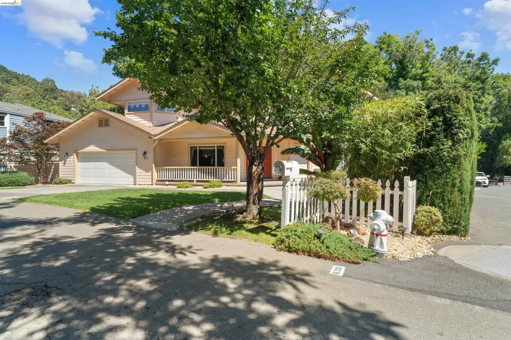 628 Stanley Lane El Sobrante CA 94803