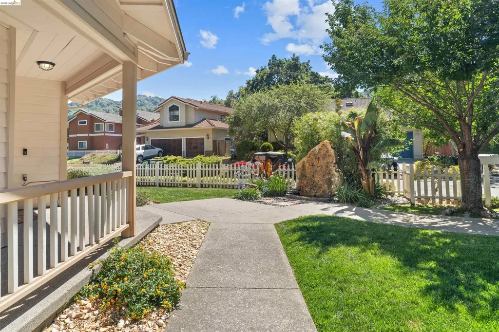 628 Stanley Lane El Sobrante CA 94803