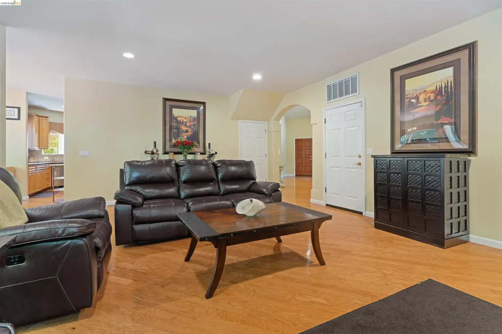 628 Stanley Lane El Sobrante CA 94803