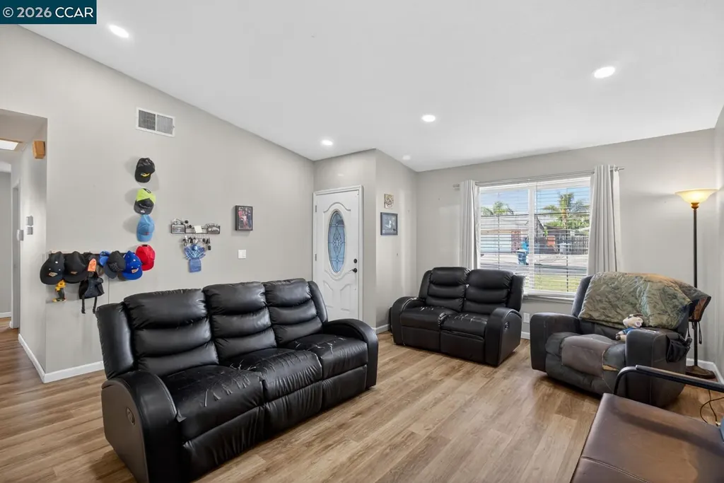 130 Jennifer Lane Vacaville CA 95687