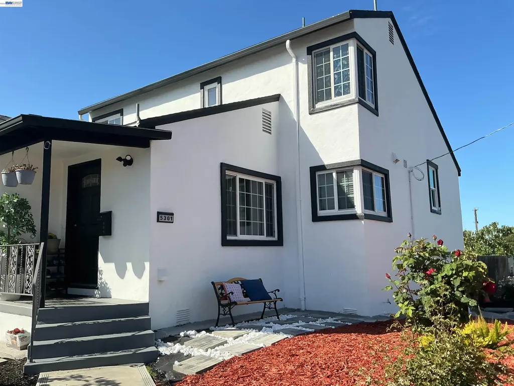 5301 Brann Street Oakland CA 94619