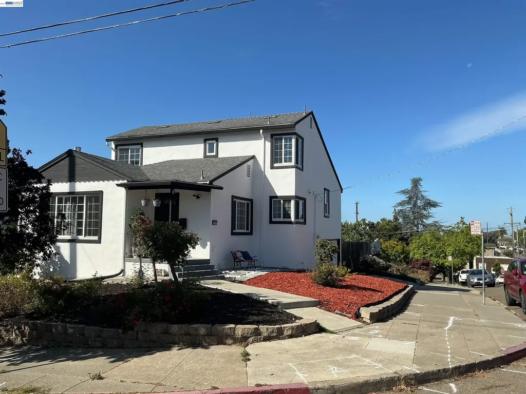 5301 Brann Street Oakland CA 94619