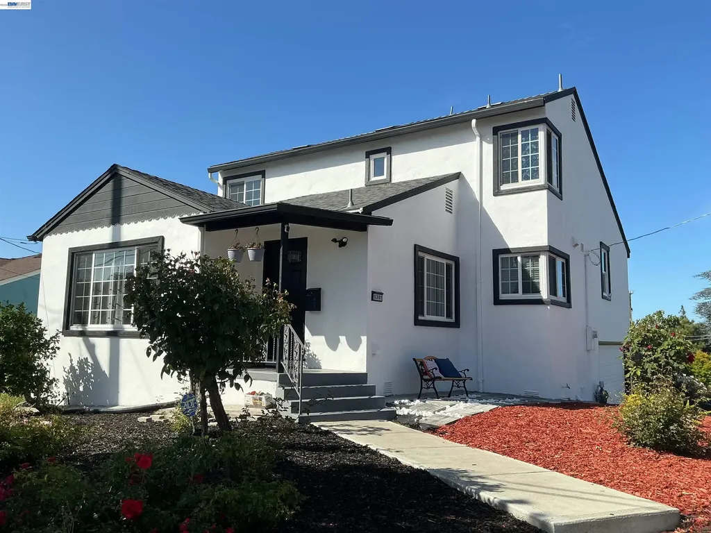 5301 Brann Street Oakland CA 94619